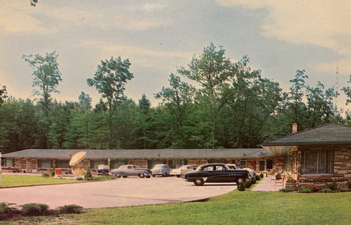 Briar Hill Motel - Old Postcard (newer photo)